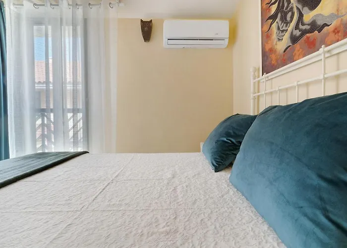 Colina 펜션 마스팔로마스